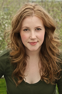 Miriam Cummings, Co-Founder and Actor